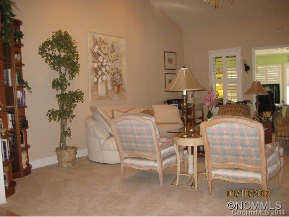 1004 Field Crest - Photo 2