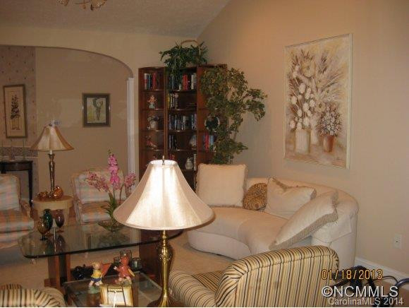 1004 Field Crest - Photo 6