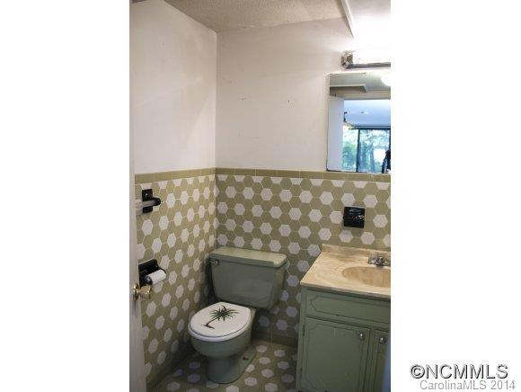 21 Waters Road - Photo 18