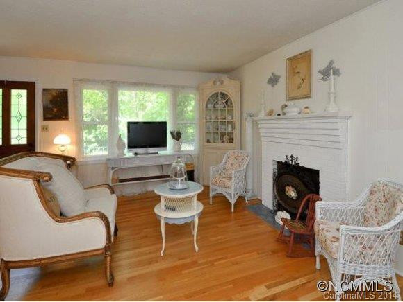 29 PINEHURST ROAD - Photo 2
