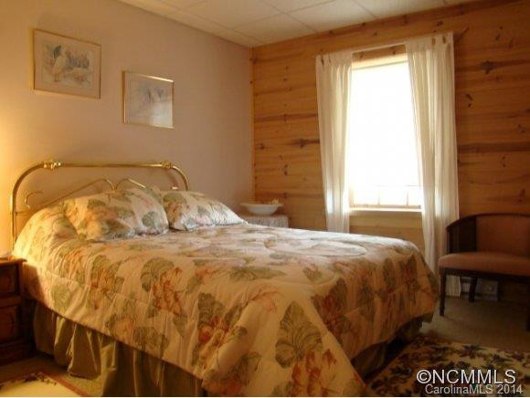 762 Valleyview - Photo 16