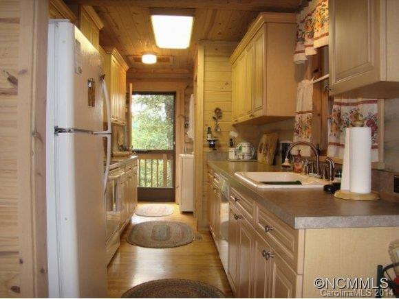 762 Valleyview - Photo 5