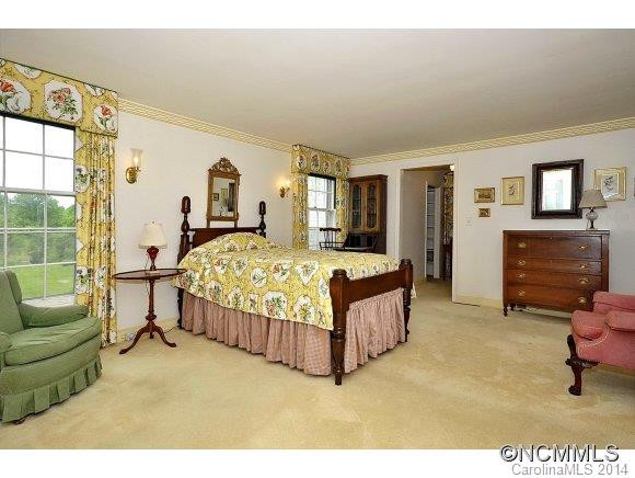 2699 Kanuga Road - Photo 11