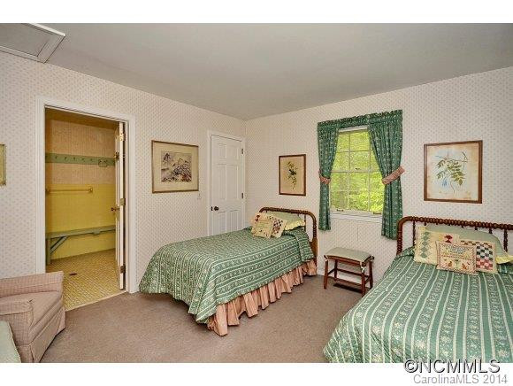 2699 Kanuga Road - Photo 18