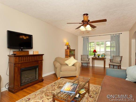 24 Glen Meadows Rd - Photo 5