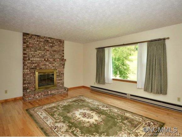 10 WEAVER SMITH DRIVE - Photo 2