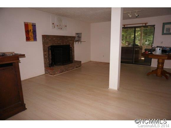 11 NORMAN ROAD - Photo 8