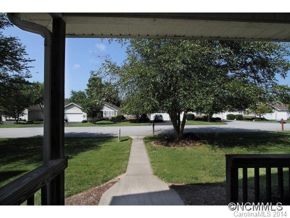 370 Highland Golf Drive - Photo 14