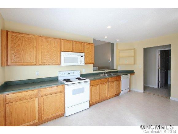370 Highland Golf Drive - Photo 4