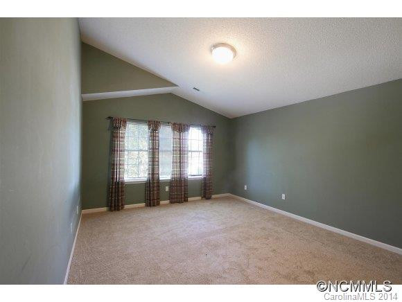 370 Highland Golf Drive - Photo 5