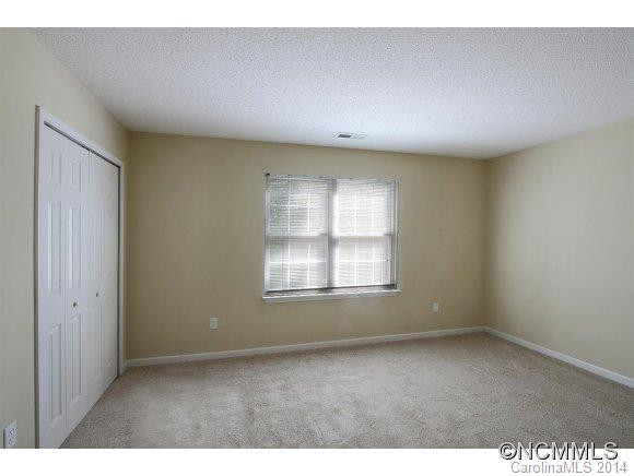 370 Highland Golf Drive - Photo 8