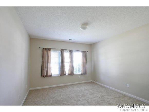 370 Highland Golf Drive - Photo 10