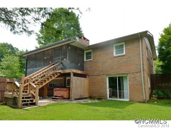 114 W. WHITE OAK STREET - Photo 2