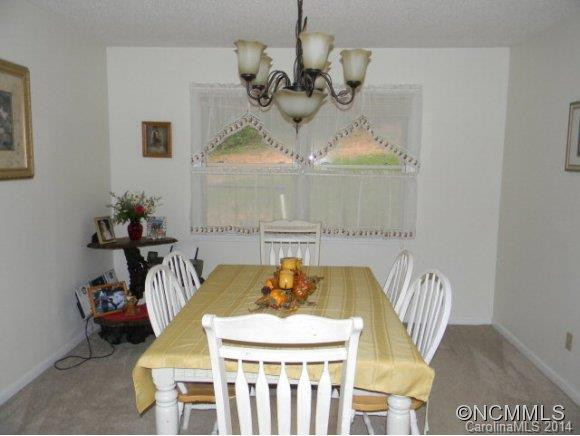 89 HILLCREST STREET - Photo 3