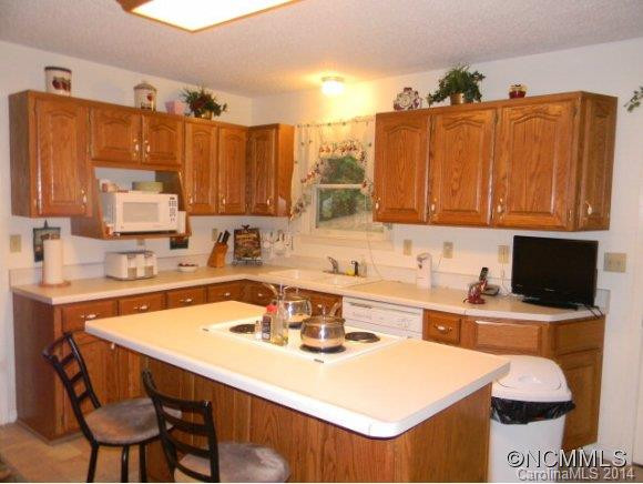 89 HILLCREST STREET - Photo 4