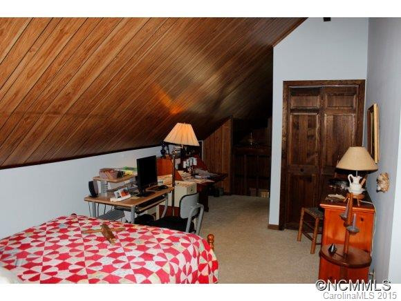 1715 Jeter Mountain Rd - Photo 17