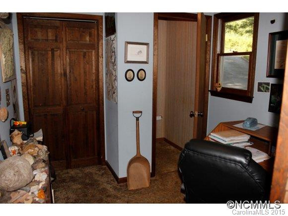 1715 Jeter Mountain Rd - Photo 5