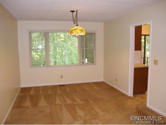 173 Surry Lane - Photo 3