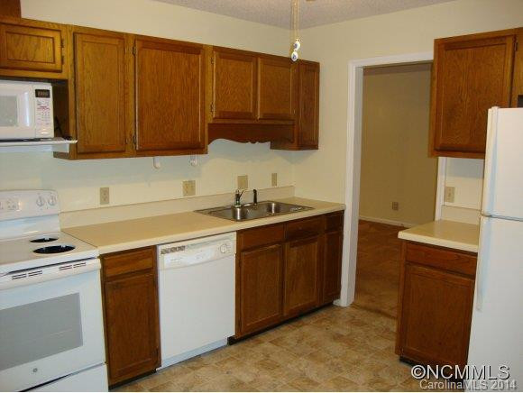 173 Surry Lane - Photo 4