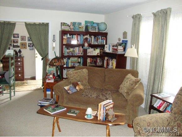 38 Placid Drive - Photo 2