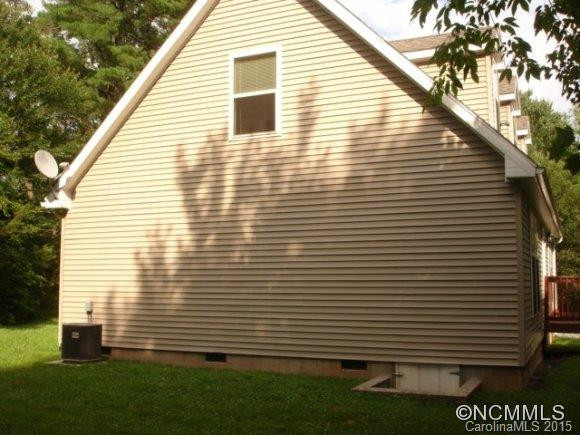 11 BOWLING GREEN DR - Photo 2