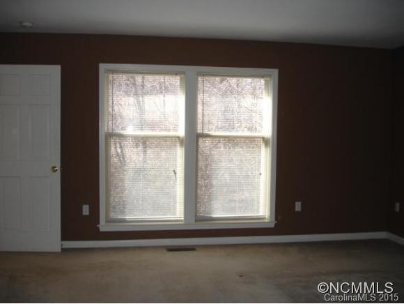 11 BOWLING GREEN DR - Photo 14