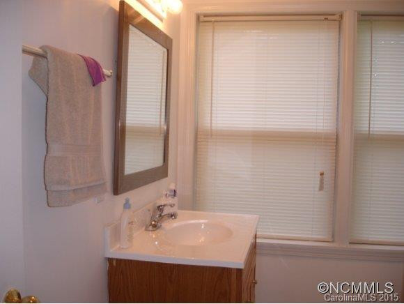 11 BOWLING GREEN DR - Photo 16