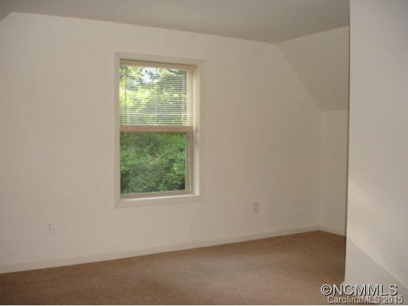 11 BOWLING GREEN DR - Photo 17