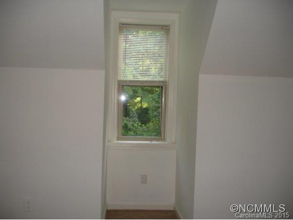 11 BOWLING GREEN DR - Photo 18