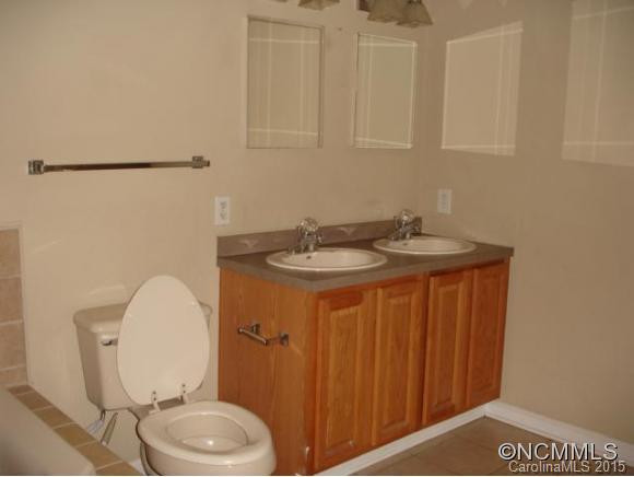 11 BOWLING GREEN DR - Photo 20