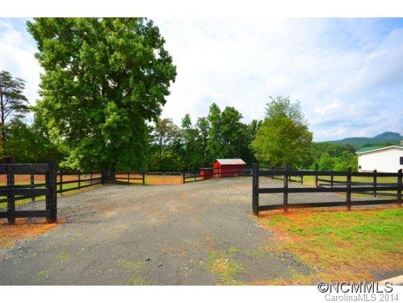 723 Smith Road - Photo 5
