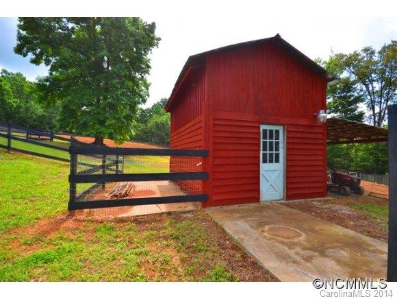 723 Smith Road - Photo 8