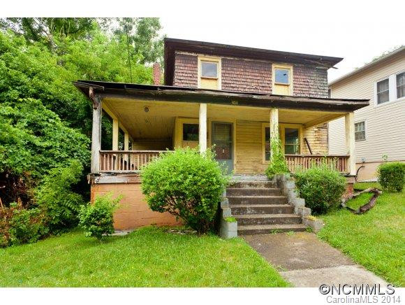240 S Beaumont Street - Photo 2