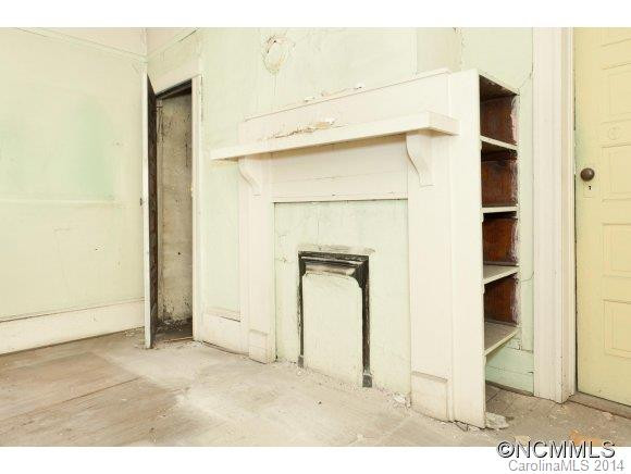 240 S Beaumont Street - Photo 16