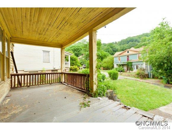 240 S Beaumont Street - Photo 4