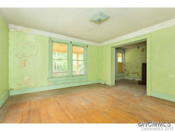 240 S Beaumont Street - Photo 8