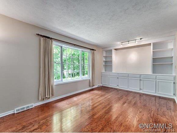 67 BOTANY DR. - Photo 12