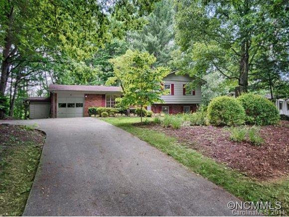67 BOTANY DR. - Photo 3