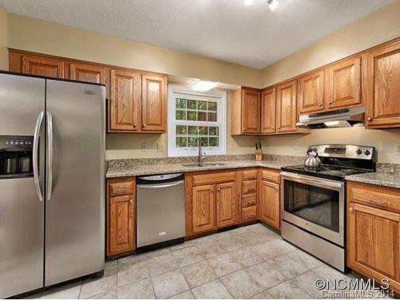 67 BOTANY DR. - Photo 4