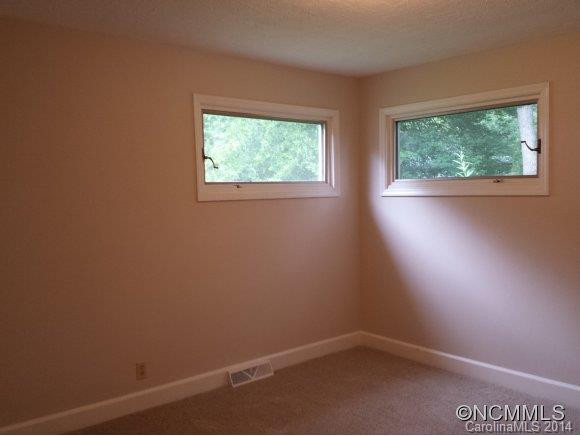 106 Lakeview Avenue - Photo 11