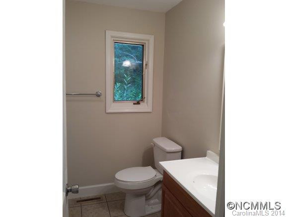 106 Lakeview Avenue - Photo 13