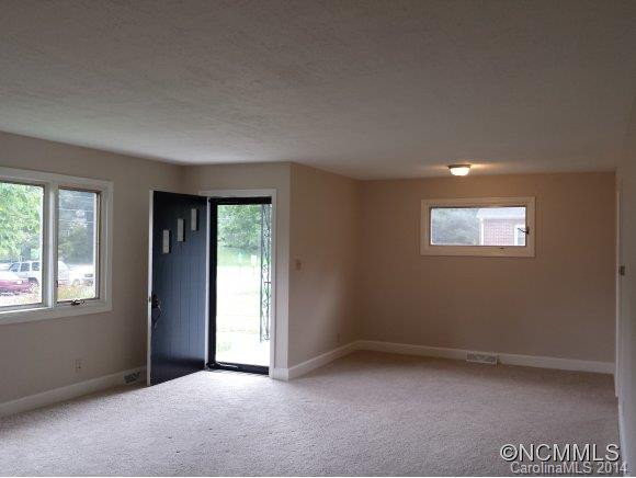 106 Lakeview Avenue - Photo 5