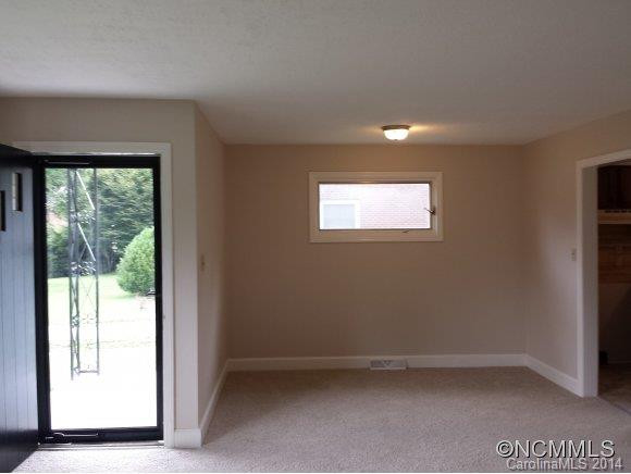106 Lakeview Avenue - Photo 6