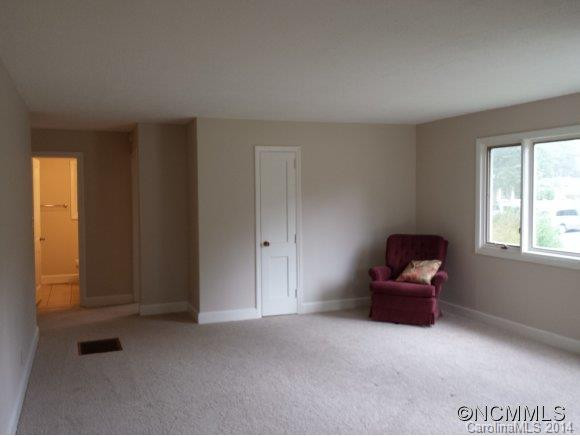 106 Lakeview Avenue - Photo 7