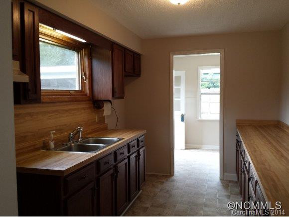 106 Lakeview Avenue - Photo 8