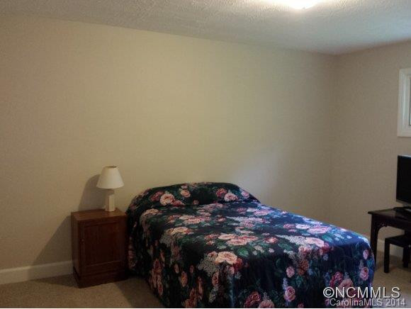 106 Lakeview Avenue - Photo 10