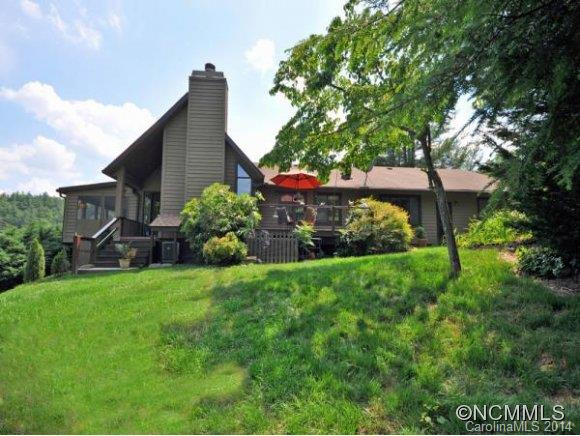 16 WILLOW PARK LN.