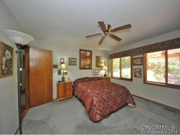 16 WILLOW PARK LN. - Photo 8