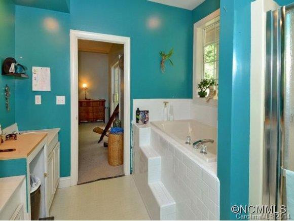 300 Snyder Lane - Photo 12