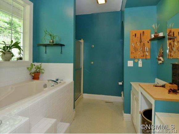 300 Snyder Lane - Photo 13